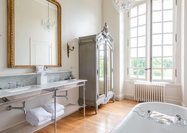 Hotel Chateau with Westport