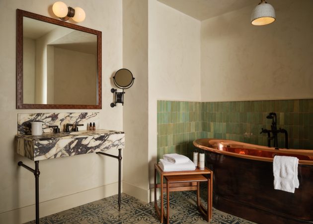 Soho House - Austin - Tapered Foot